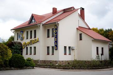 Фотографии Мотели Motel Sofiivka г. Конопница (Украина) №2 Фото Мотели Motel Sofiivka г. Конопница 2